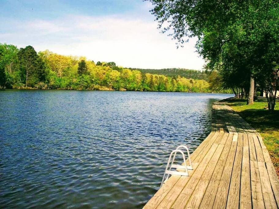 Perfect Lake Retreat ホット・スプリングス エクステリア 写真