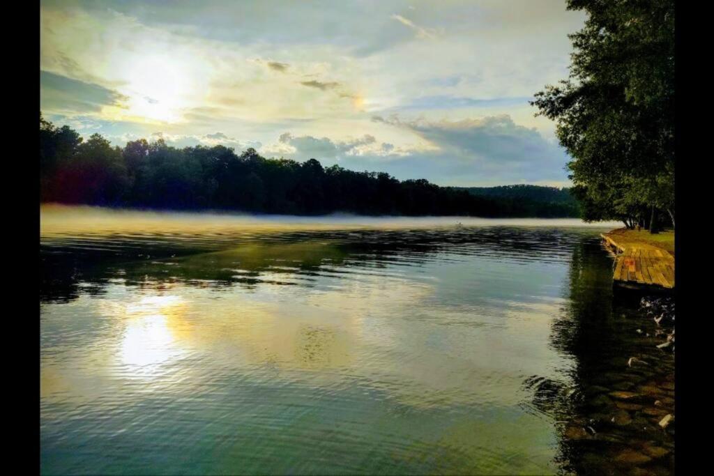 Perfect Lake Retreat ホット・スプリングス エクステリア 写真